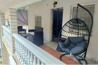 010 1026 31 island vir apartment house in quiet area for sale