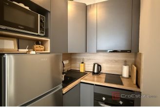 008 2046 109 Split studio apartment in the city centre for sale