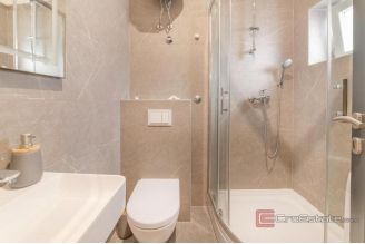008 2046 109 Split studio apartment in the city centre for sale