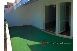 09 4190 30 Split apartment sea view for sale