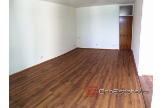 09 4190 30 Split apartment sea view for sale