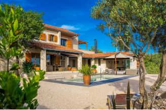 020 2021 364 sibenik luxury stone villa with swimming pool for sale