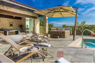 020 2021 364 sibenik luxury stone villa with_pool for sale