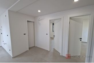 010 1026 33 Vir Luxury apartment near the beach for sale