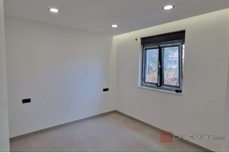 010 1026 33 Vir Luxury apartment near the beach for sale