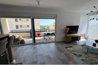 006 5434 30 Vodice Spacious two bedroom apartment for sale
