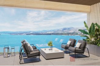 017 2035 279 Ciovo Spacious two bedroom apartment for sale