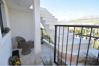001 2048 50 Split Brda Modern duplex apartment for rent
