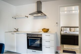 007 2022 474a Rogoznica one bedroom apartment with terrace for sale