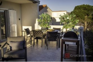 012 2022 474b Rogoznica Two bedroom apartment with sea view for sale