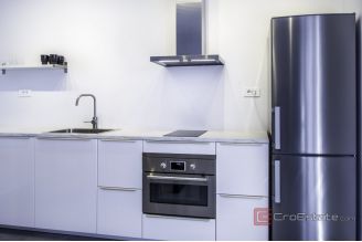 012 2022 474b Rogoznica Two bedroom apartment with sea view for sale