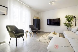 012 2022 474b Rogoznica Two bedroom apartment with sea view for sale