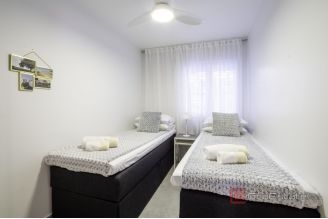 012 2022 474b Rogoznica Two bedroom apartment with sea view for sale