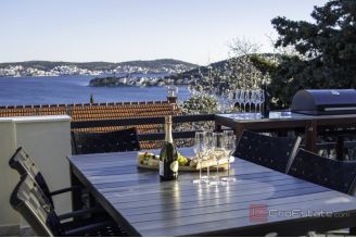 012 2022 474b Rogoznica Two bedroom apartment with sea view for sale