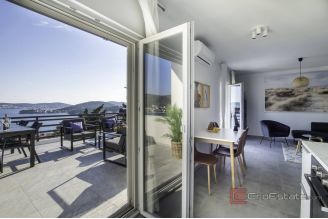 013 2022 474c rogoznica penthouse with terrace and sea view for sale