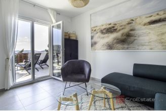 013 2022 474c rogoznica penthouse with terrace and sea view for sale