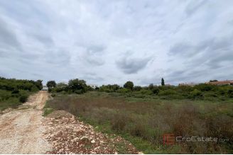 006 2053 25 pula land with project for modern villa for sale