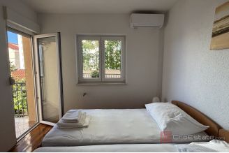 017 2035 283 Trogir two bedroom apartment with sea view for sale