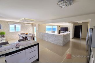 020 2031 208 near split a modern villa with infinity pool for sale