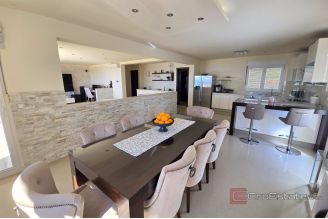 020 2031 208 near split a modern villa with infinity pool for sale