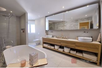 020 2031 208 near split a modern villa with infinity pool for sale