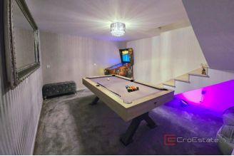 020 2031 208 near split a modern villa with infinity pool for sale