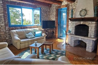 009 1014 38 Porec Authentic Istrian house with pool for sale