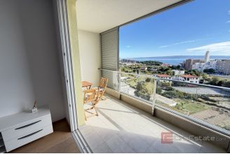 014 2022 476 Split Modern two bedroom apartment with sea view for rent