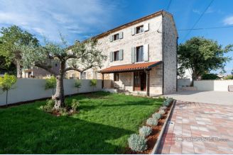 001 1014 42 Porec House with pool for sale 001 1014 42 Porec House with pool for sale