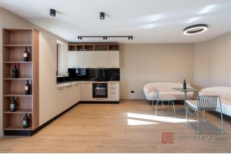 013 1014 42 Porec House with pool for sale