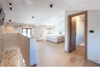 013 1014 42 Porec House with pool for sale