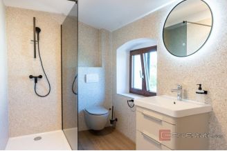 013 1014 42 Porec House with pool for sale