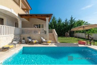 013 1014 43 Porec Modern villa with pool for sale