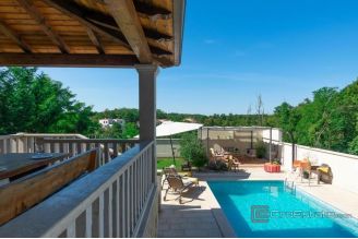 013 1014 43 Porec Modern villa with pool for sale