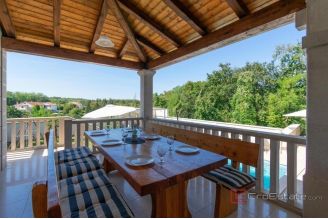 013 1014 43 Porec Modern villa with pool for sale