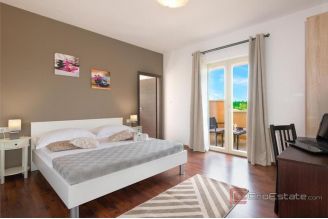 013 1014 43 Porec Modern villa with pool for sale