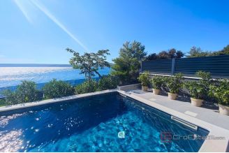 020 2021 420 near zadar villa first row to the sea for sale