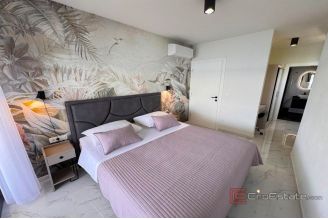 020 2021 420 near zadar villa first row to the sea for sale