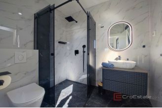 020 2021 420 near zadar villa first row to the sea for sale