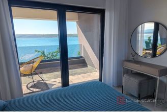 020 2021 420 near zadar villa first row to the sea for sale