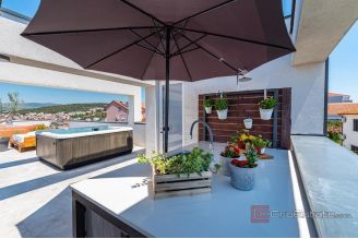 011 2044 67 Ciovo detached house with pool and sea view for sale