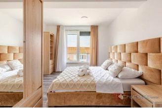 011 2044 67 Ciovo detached house with pool and sea view for sale