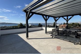 001 2035 291 Kastela Penthouse with roof terrace and an open sea view for sale