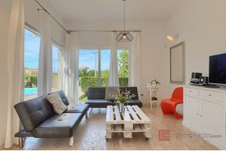 015 1014 44 Porec modern house with pool for sale