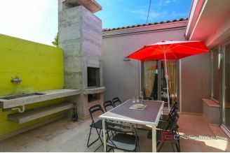 015 1014 44 Porec modern house with pool for sale