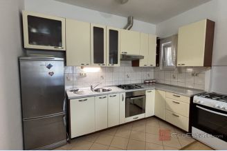 001 2035 293 Trogir Family house near the sea for sale 001 2035 293 Trogir Family house near the sea for sale