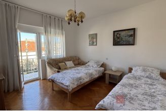 015 2035 293 Trogir Family house near the sea for sale