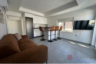 018 2044 72 Rogoznica newly built residential building for sale