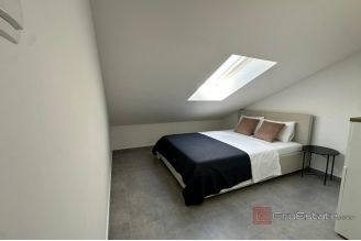 018 2044 72 Rogoznica newly built residential building for sale