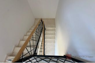 018 2044 72 Rogoznica newly built residential building for sale